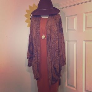 ethnic print draped shaw//.